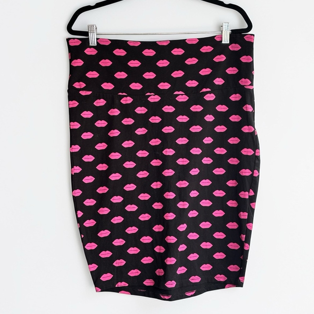 Black & Hot Pink Lip Print Pencil Skirt Stretch Knee Length Size 1X - Picture 2 of 6